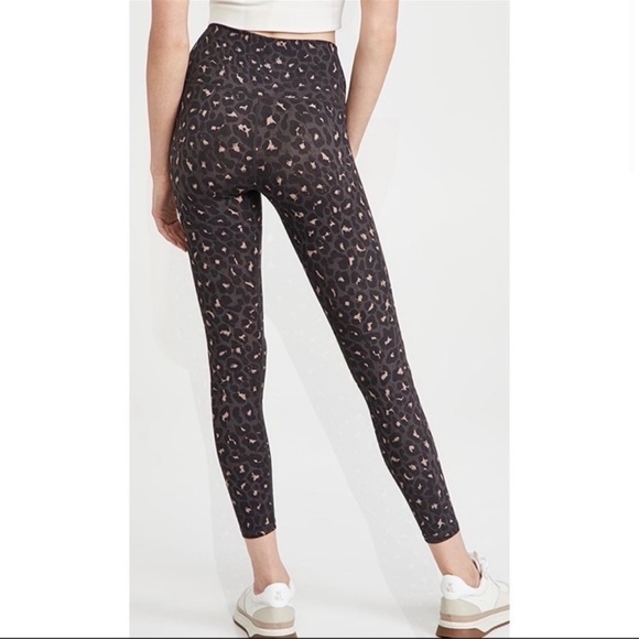 Varley Pants - Varley Black and Pink Leopard Leggings